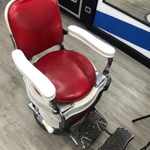 1910 Theo A Koch Barber chair